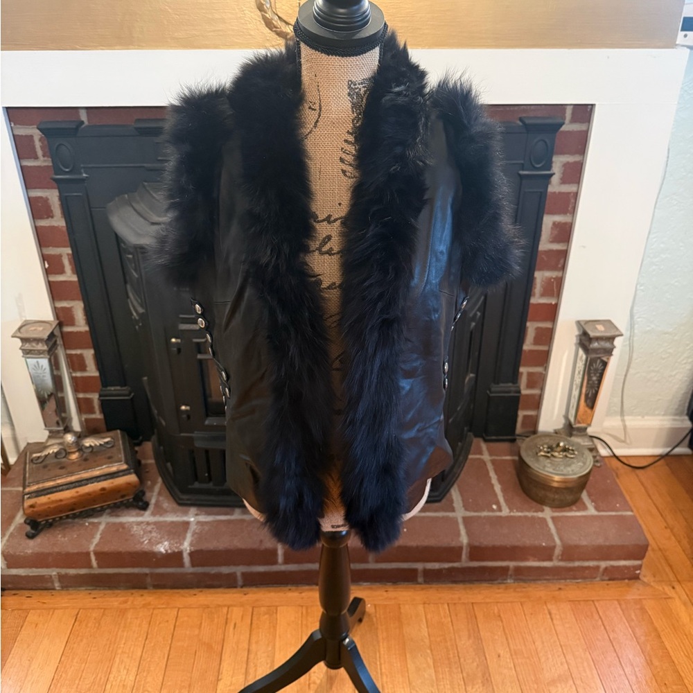 Black Fur Trim Sleeveless Vest - Women’s Leather-Layer